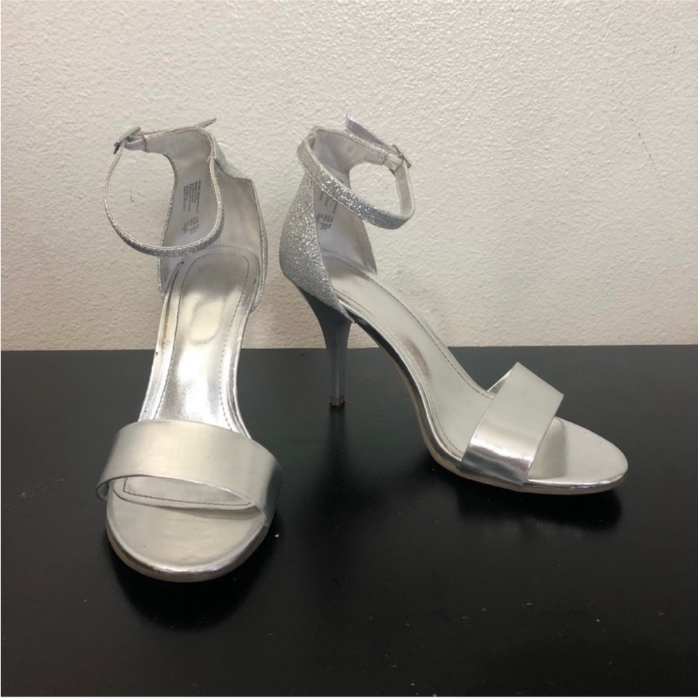 Fioni Silver Sparkle High Heels